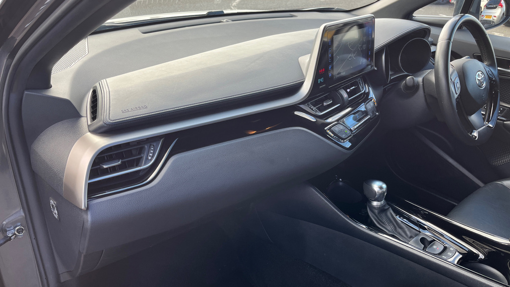 Toyota C-Hr 1.8 Hybrid Design Cvt Leather Silver #46