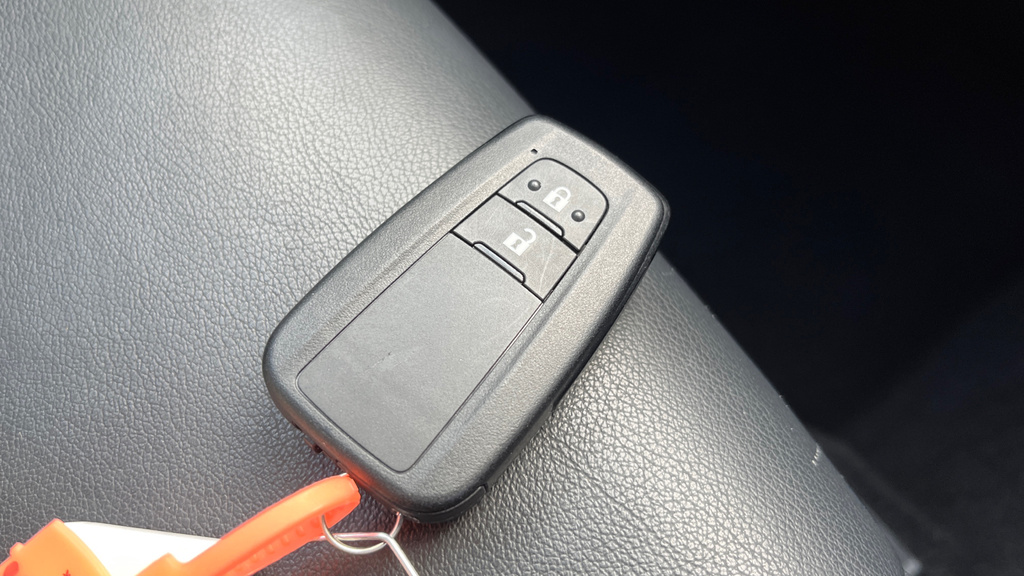 Toyota C-Hr 1.8 Hybrid Design Cvt Leather Silver #28