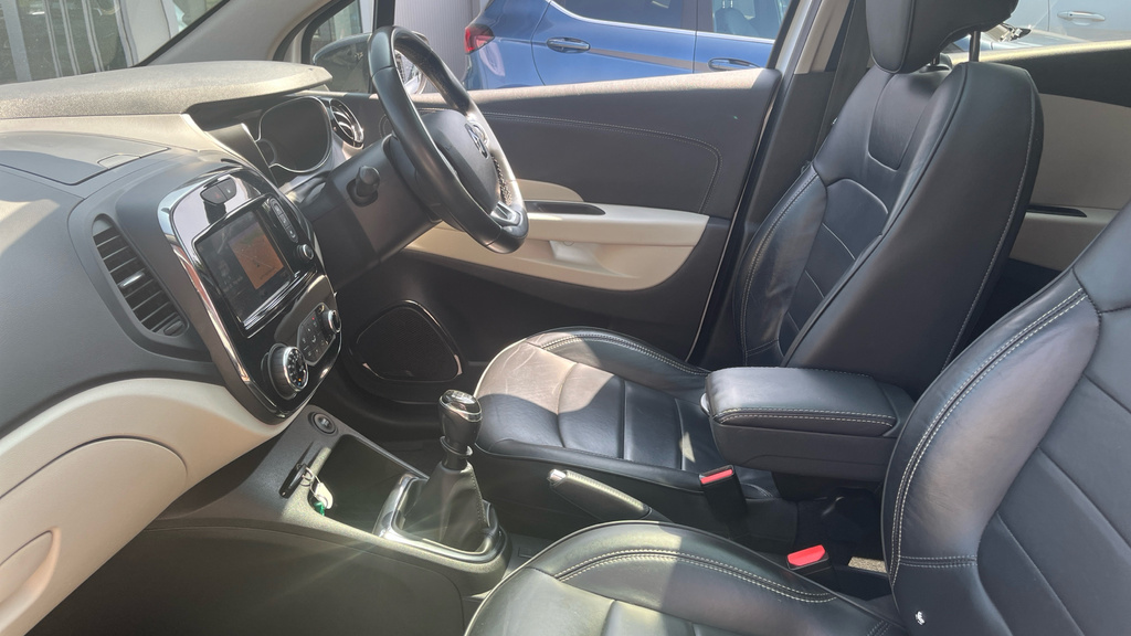 Renault Captur 1.5 Dci Energy Signature S FG67AMU White #5