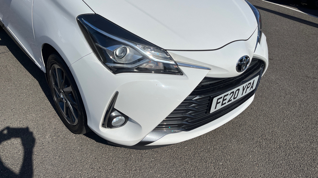 Toyota Yaris 1.5 Vvt-i Icon Tech 5-Dr White #53