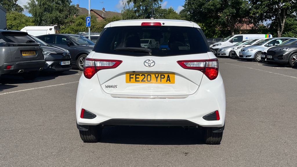 Toyota Yaris 1.5 Vvt-i Icon Tech 5-Dr White #26