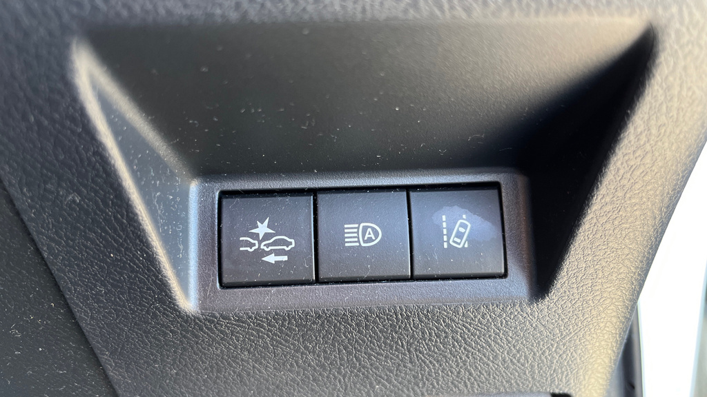 Toyota Yaris 1.5 Vvt-i Icon Tech 5-Dr White #30