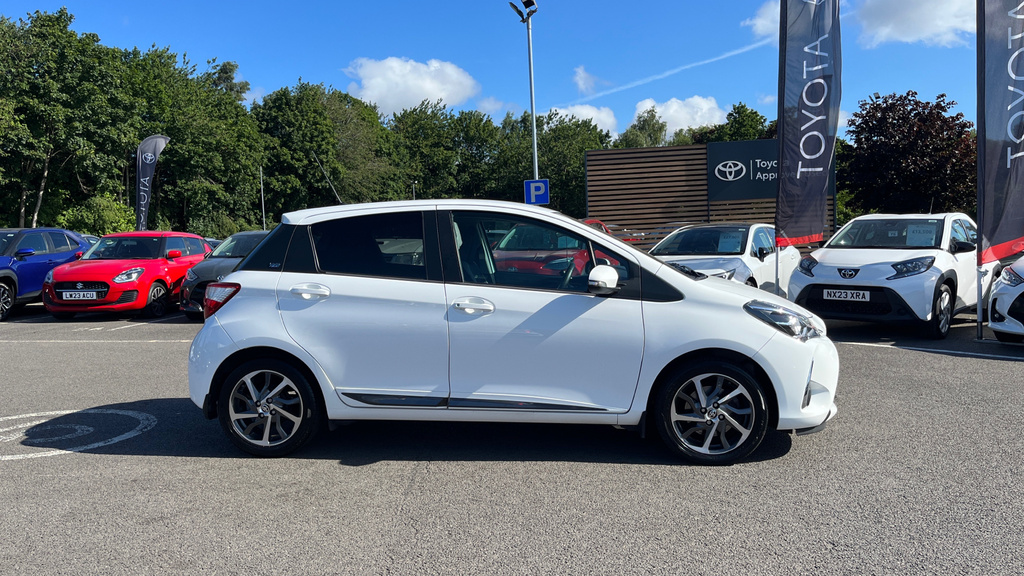 Toyota Yaris 1.5 Vvt-i Icon Tech 5-Dr White #23