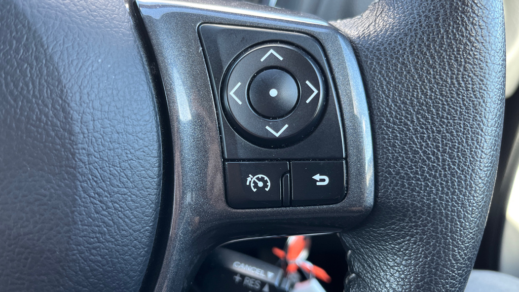 Toyota Yaris 1.5 Vvt-i Icon Tech 5-Dr White #61