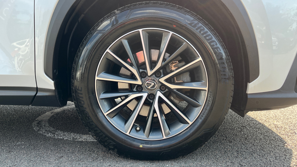 Lexus NX 350H 2.5 E-cvt Black #25
