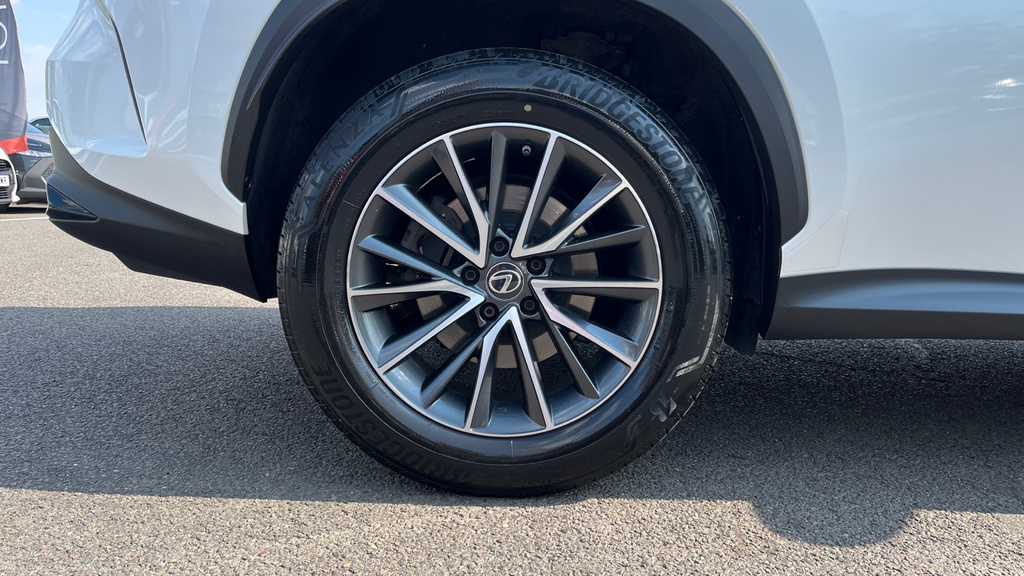 Lexus NX 350H 2.5 E-cvt Black #36