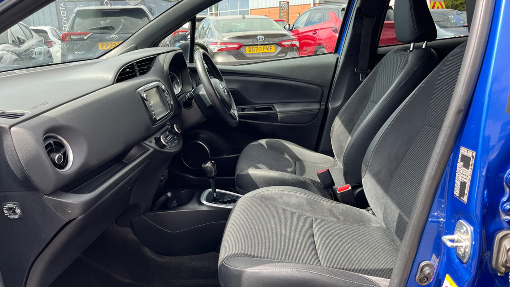 Toyota Yaris 1.5 Vvt-h Excel E-cvt Euro Blue #5