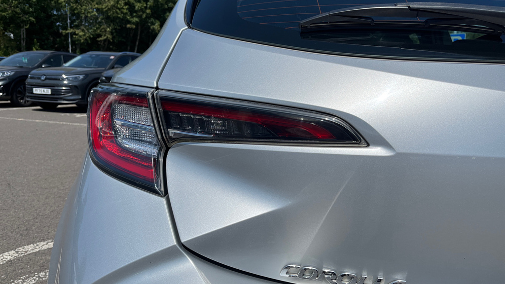 Toyota Corolla Design White #20