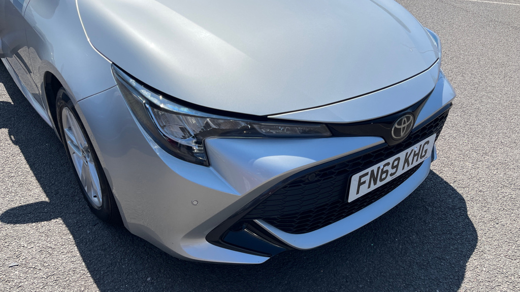 Toyota Corolla Design White #46