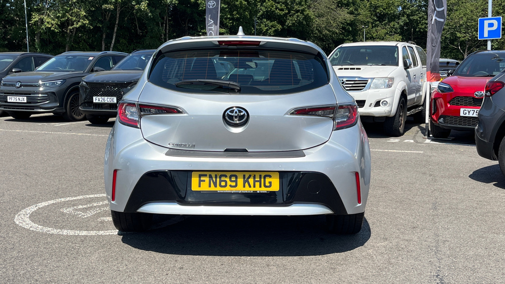 Toyota Corolla Design White #25