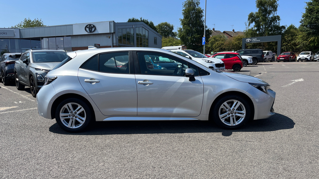 Toyota Corolla Design White #22