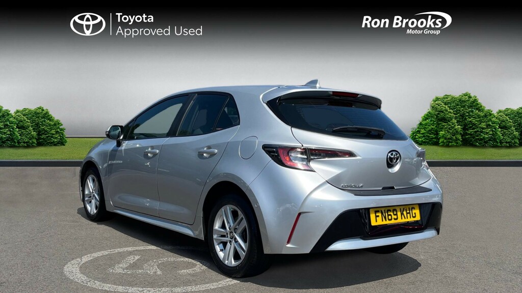 Toyota Corolla Design White #4