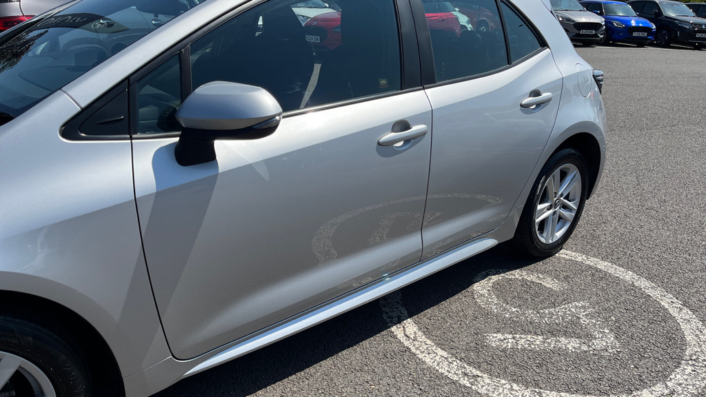 Toyota Corolla Design White #44