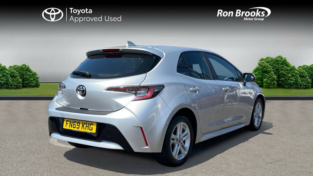 Toyota Corolla Design White #2
