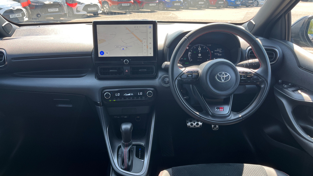 Toyota Yaris 1.5 Vvt-h Gr Sport E-cvt E Black #6