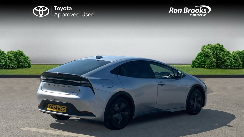 Toyota Prius 2.0 13.6Kwh Design Cvt Eur FD74HSG Silver #2