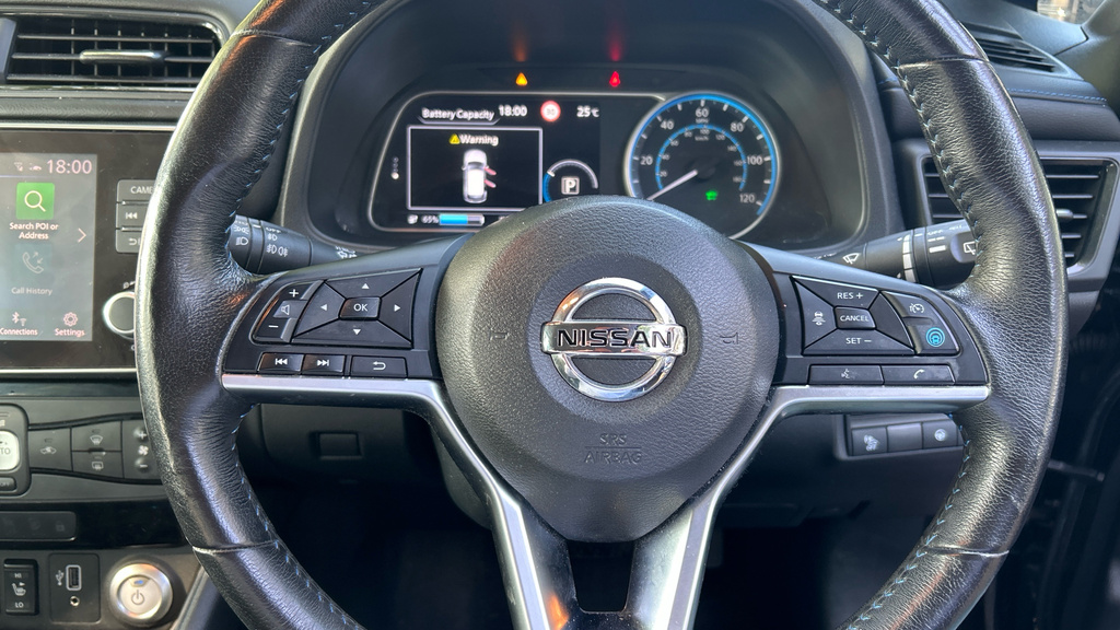 Nissan Leaf 40Kwh Tekna Black #10
