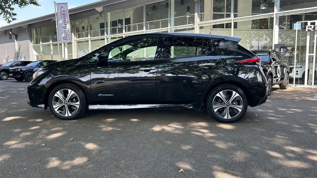 Nissan Leaf 40Kwh Tekna Black #24