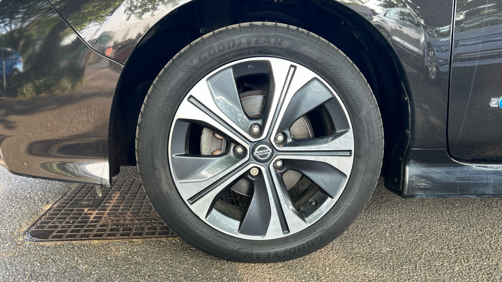 Nissan Leaf 40Kwh Tekna Black #40