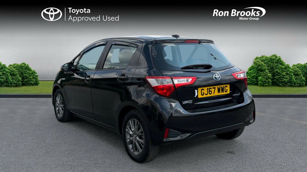 Toyota Yaris 1.5 Vvt-h Icon Tech E-cvt GJ67WWG Black #4