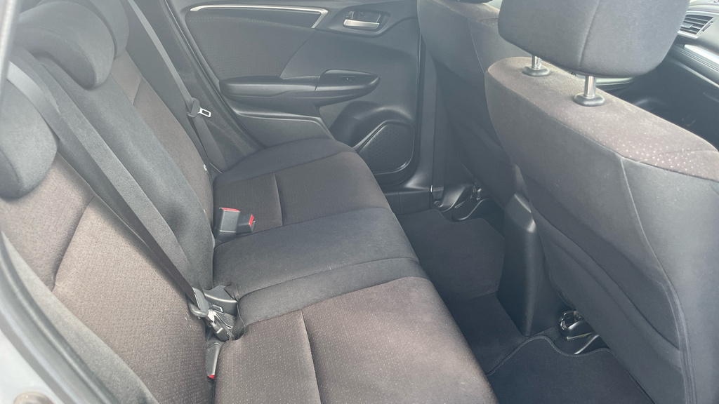 Honda Jazz 1.3 I-vtec Se White #8