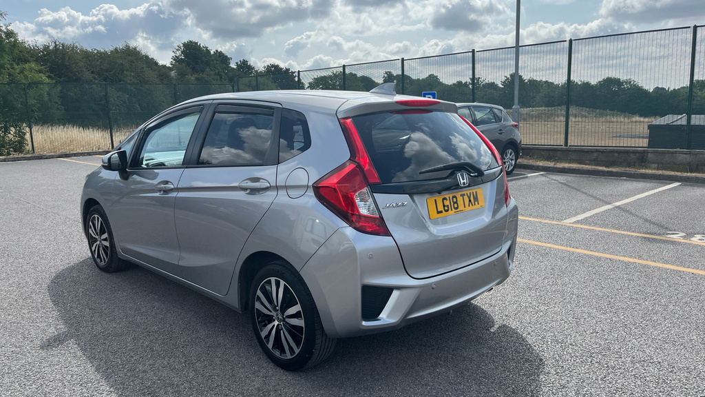 Honda Jazz 1.3 I-vtec Se White #30