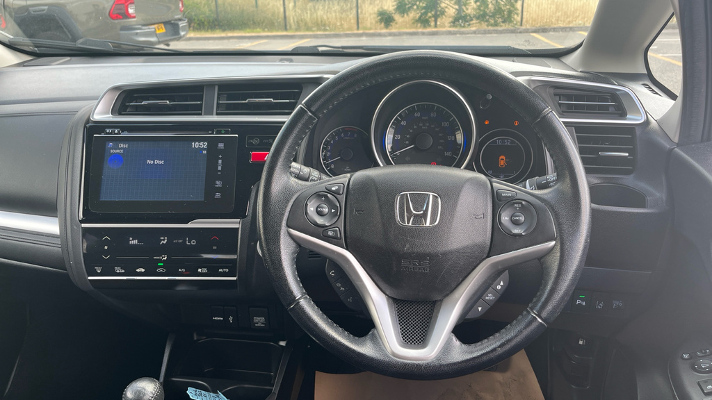 Honda Jazz 1.3 I-vtec Se White #10