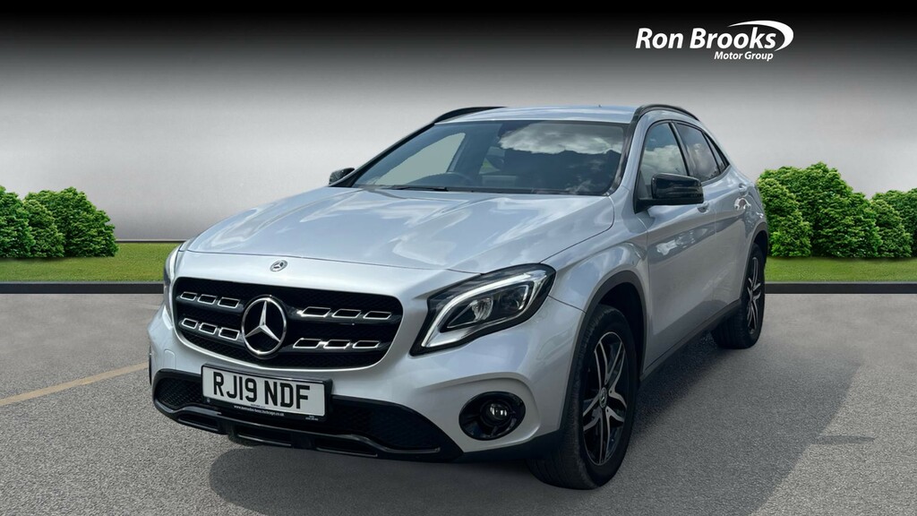 Mercedes-Benz GLA Class 1.6 Gla180 Urban Edition 7 Silver #3