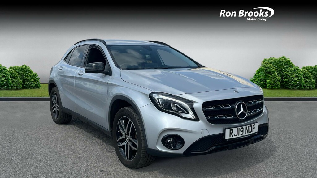 Mercedes-Benz GLA Class 1.6 Gla180 Urban Edition 7 Silver