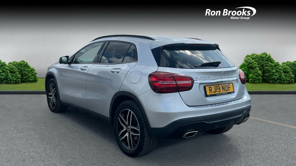 Mercedes-Benz GLA Class 1.6 Gla180 Urban Edition 7 Silver #4