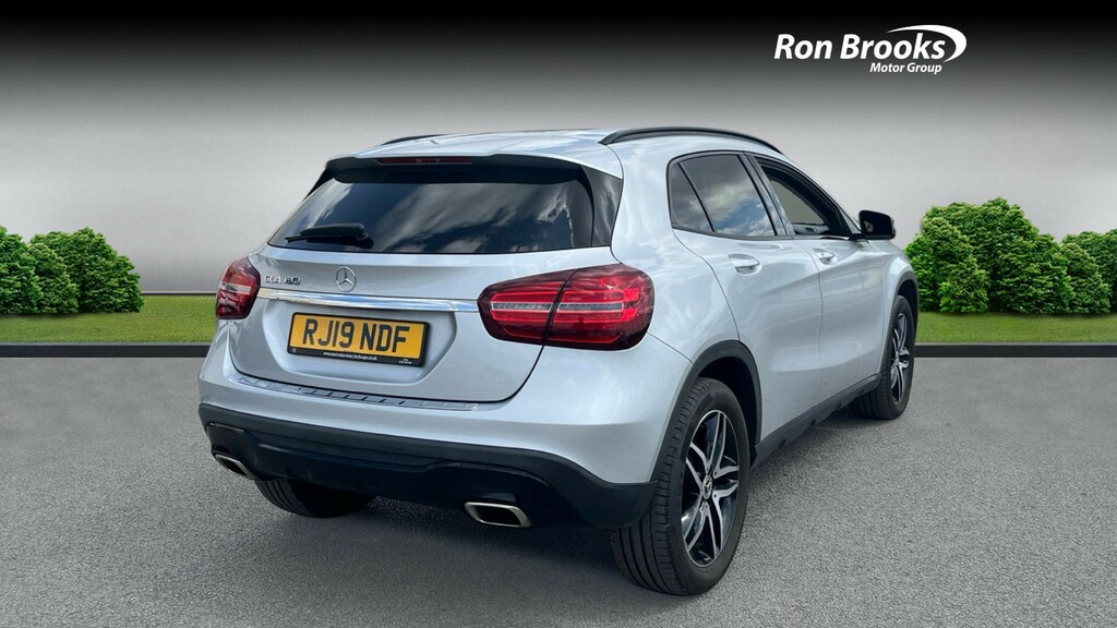 Mercedes-Benz GLA Class 1.6 Gla180 Urban Edition 7 Silver #2