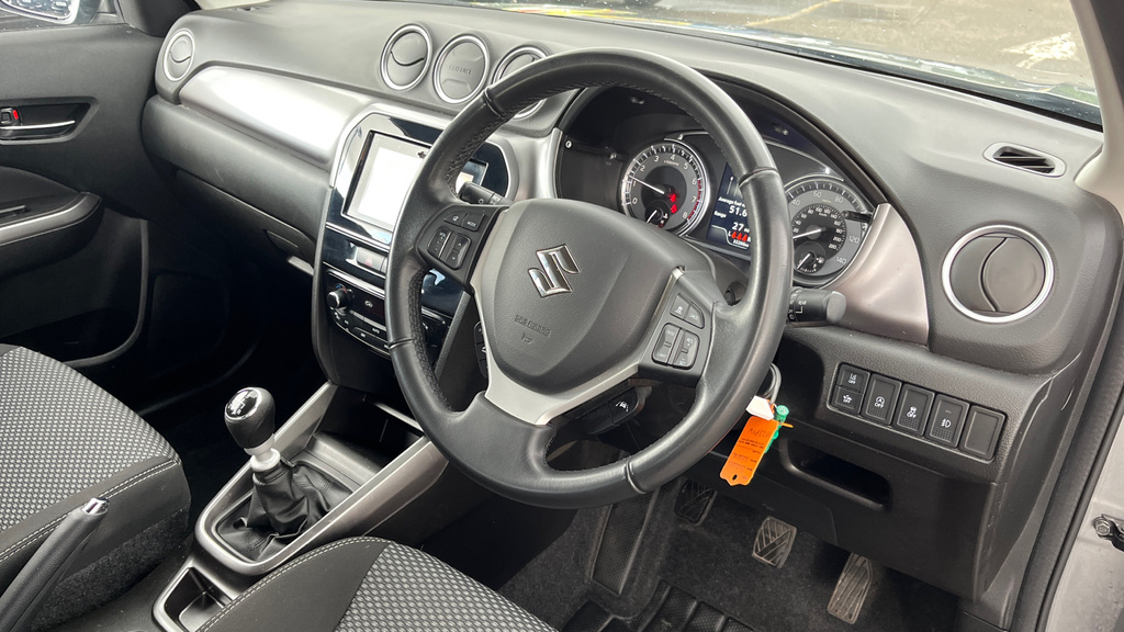 Suzuki Vitara 1.5 Hybrid Sz-t White #30
