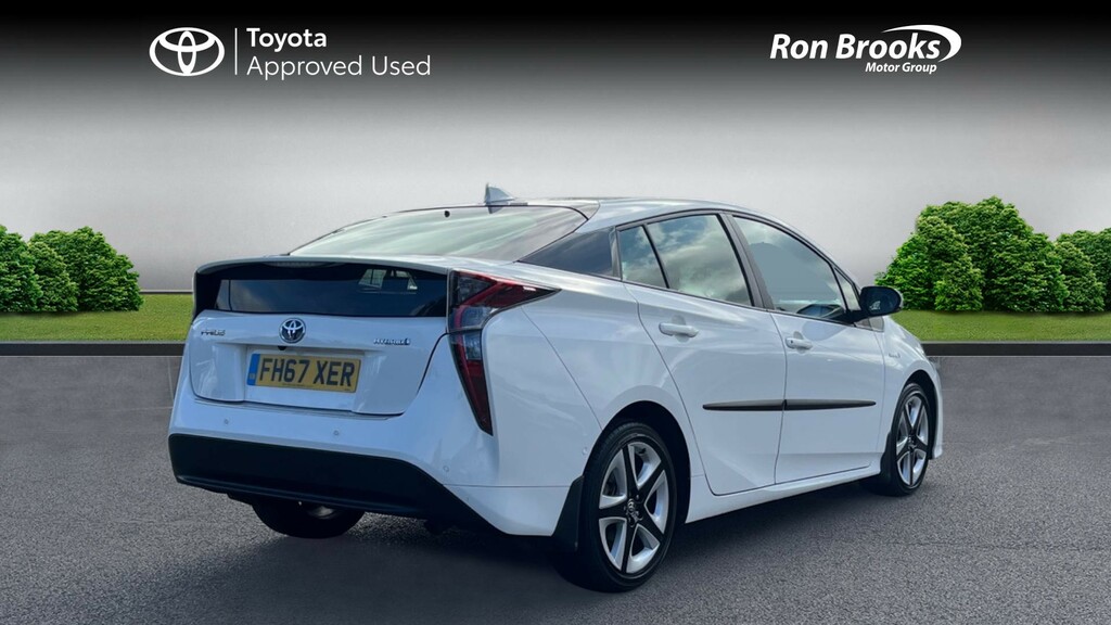 Toyota Prius 1.8 Vvt-h Business Edition White #2