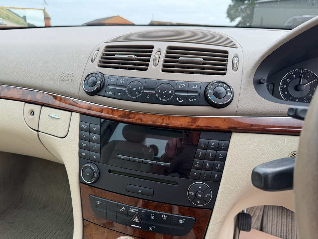 Mercedes-Benz E Class E200 Elegance Silver #8