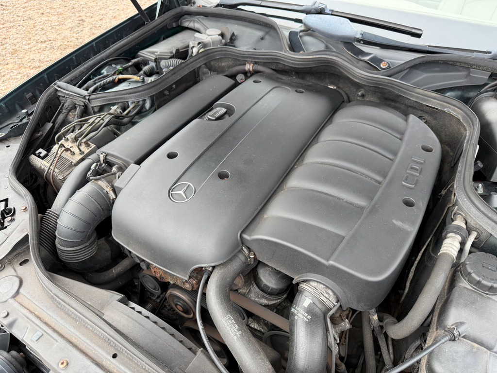 Mercedes-Benz E Class E200 Elegance Silver #34