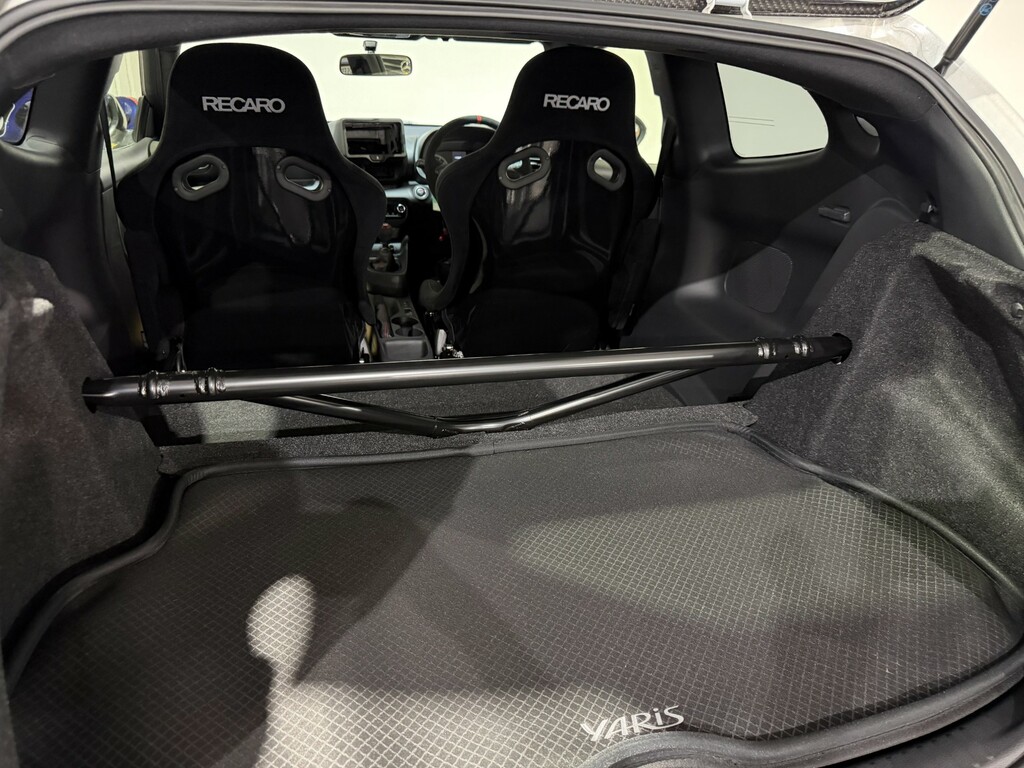Toyota Yaris 1.33 Dual Vvt I Sport Hatchback White #43