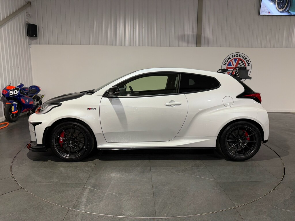 Toyota Yaris 1.33 Dual Vvt I Sport Hatchback White #17