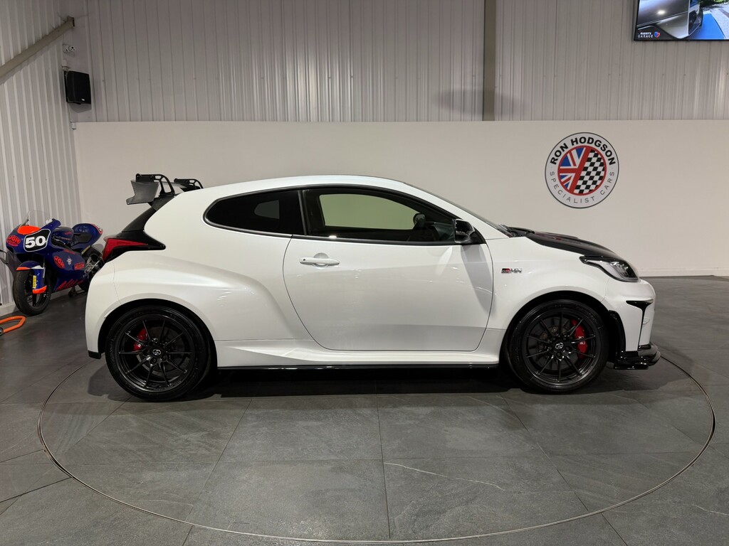 Toyota Yaris 1.33 Dual Vvt I Sport Hatchback White #16