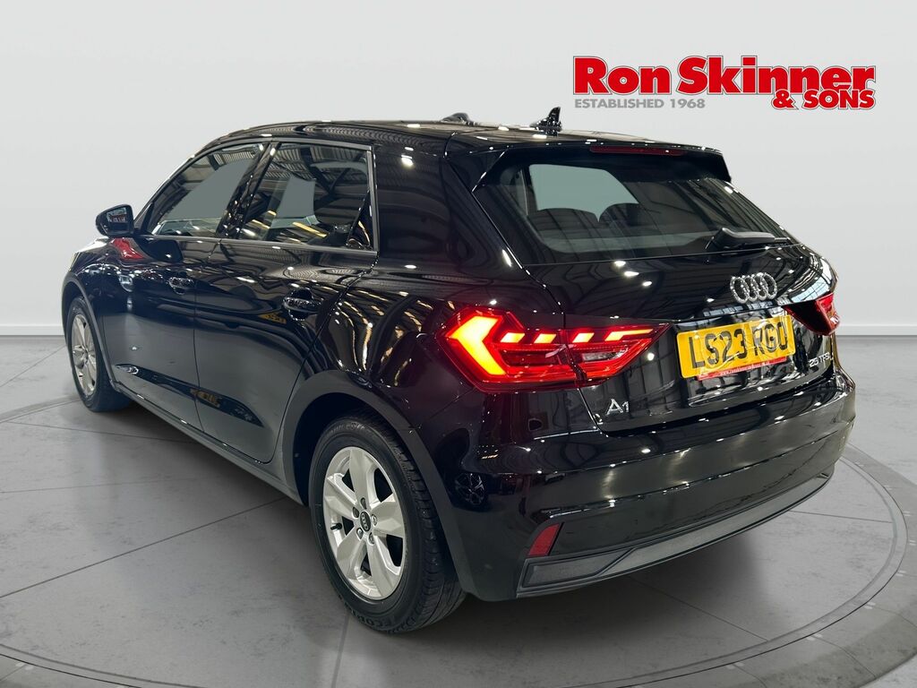 Audi A1 1.0 Tfsi 25 Technik Sportback Eu LS23RGO Black #3