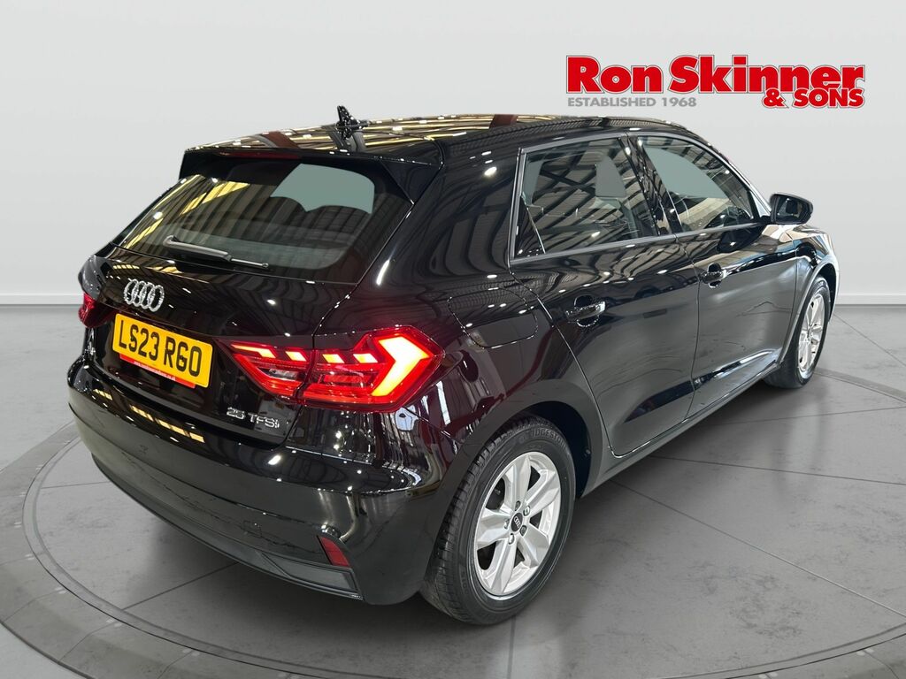 Audi A1 1.0 Tfsi 25 Technik Sportback Eu LS23RGO Black #4