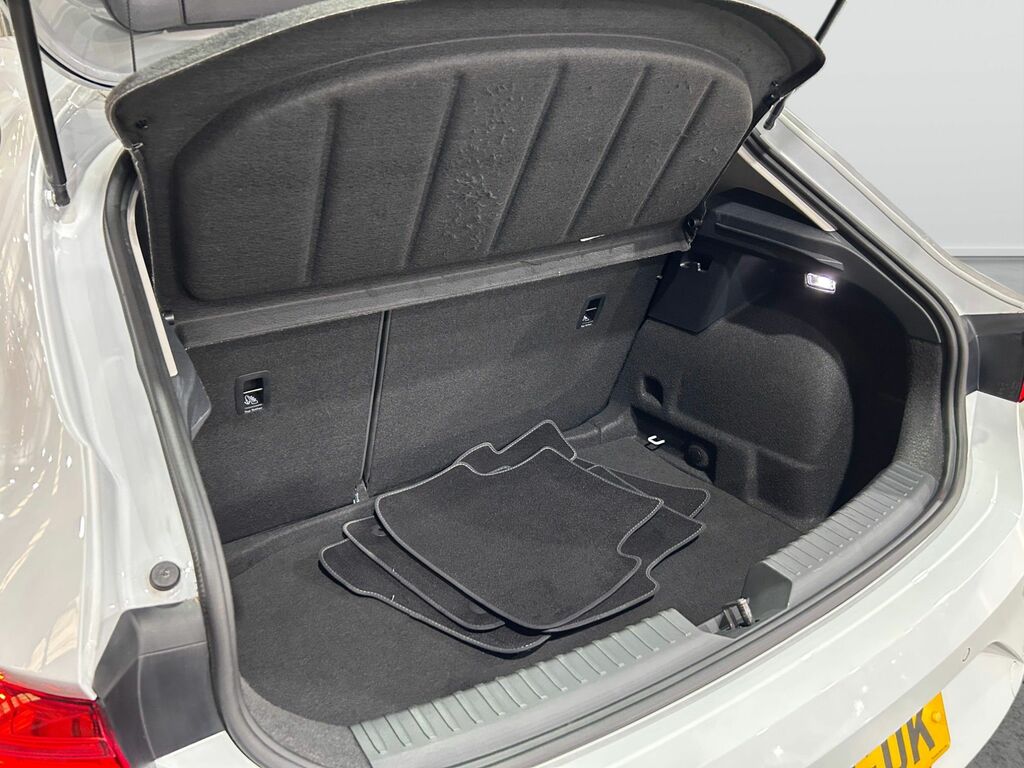 Seat Leon 1.5 Tsi Se Hatchback Euro 6 Ss White #4