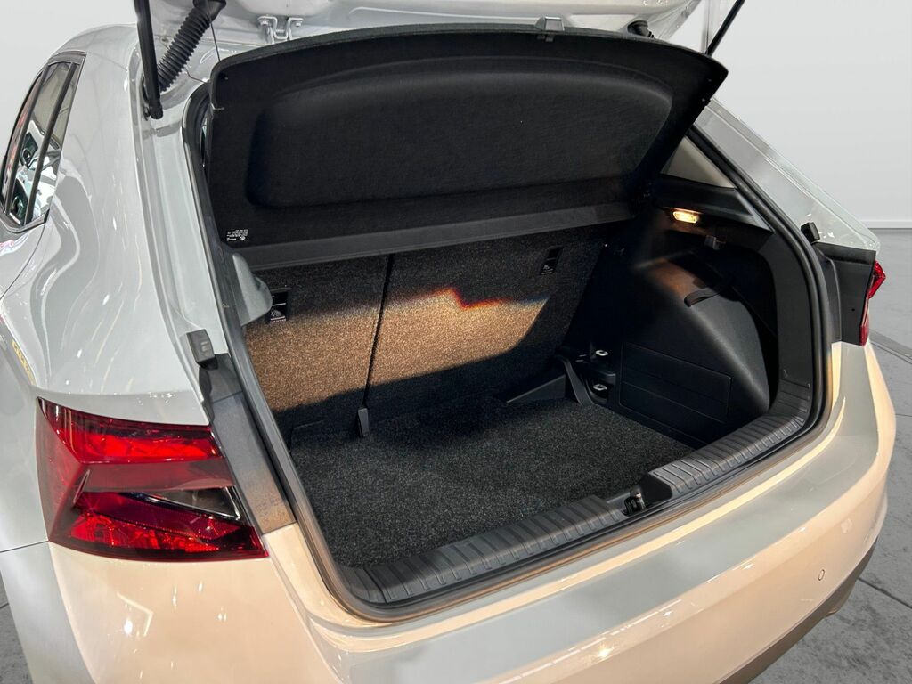 Skoda Fabia 1.0 Tsi Se Comfort Hatchback Eur CK23WYU White #5