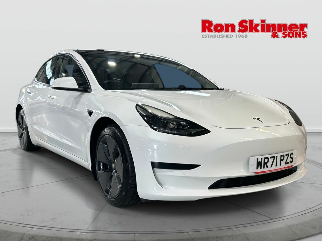 Tesla Model 3 Standard Range Plus Saloon Rwd White