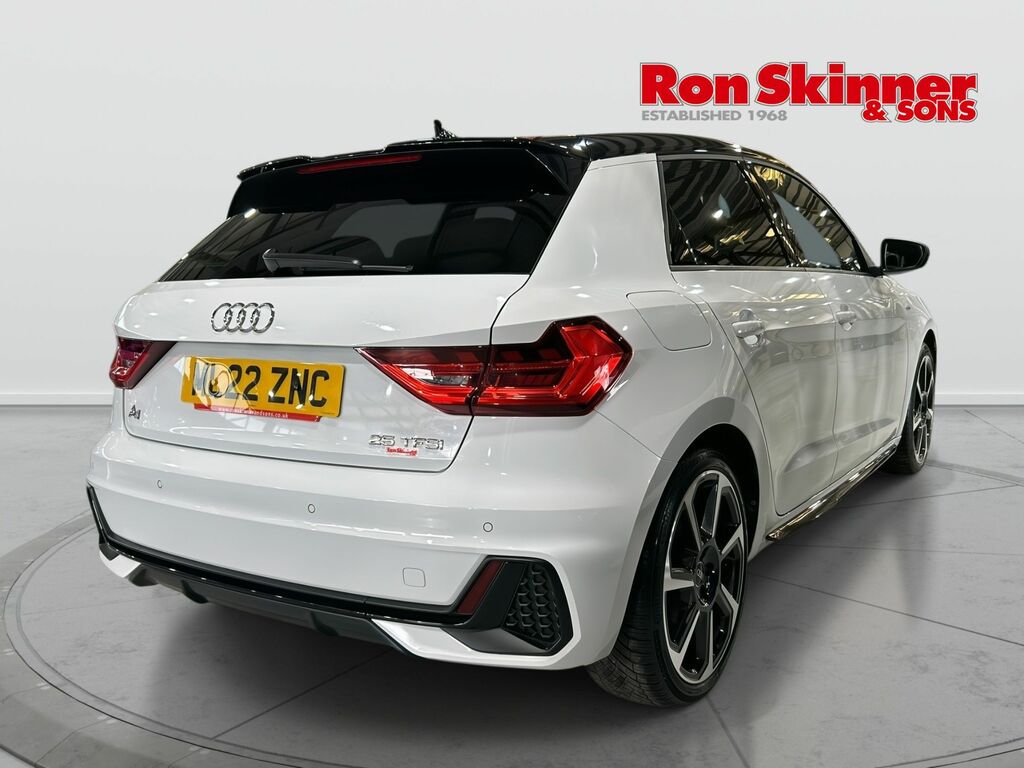 Audi A1 1.0 Tfsi 25 Black Edition Sportback Man ML22ZNC White #4