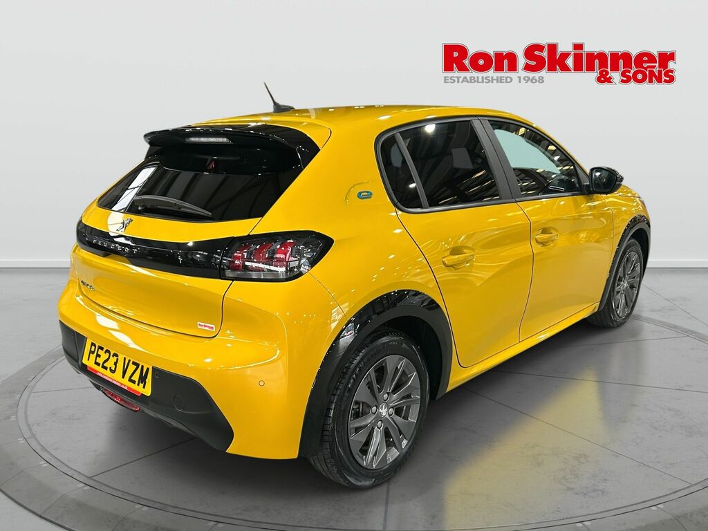 Peugeot e-208 50Kwh Active Premium Hatchback Yellow #4