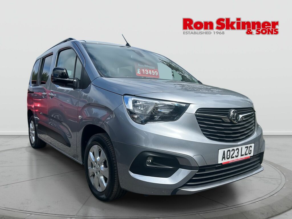 Vauxhall Combo-e Life 50Kwh Design Mpv 7.4Kw Charger Grey