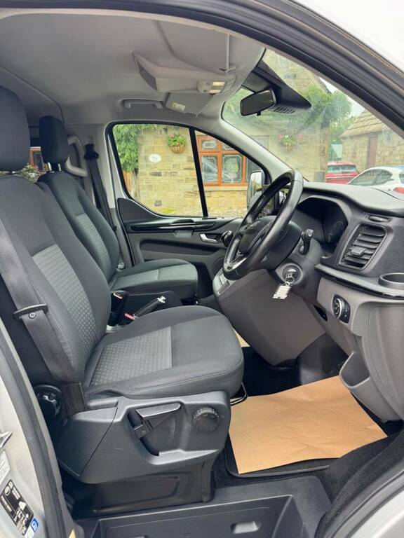 Ford Tourneo Custom 310 Titanium 2.0 Tdci 130 8 Seat Minibus Swb Silver #10