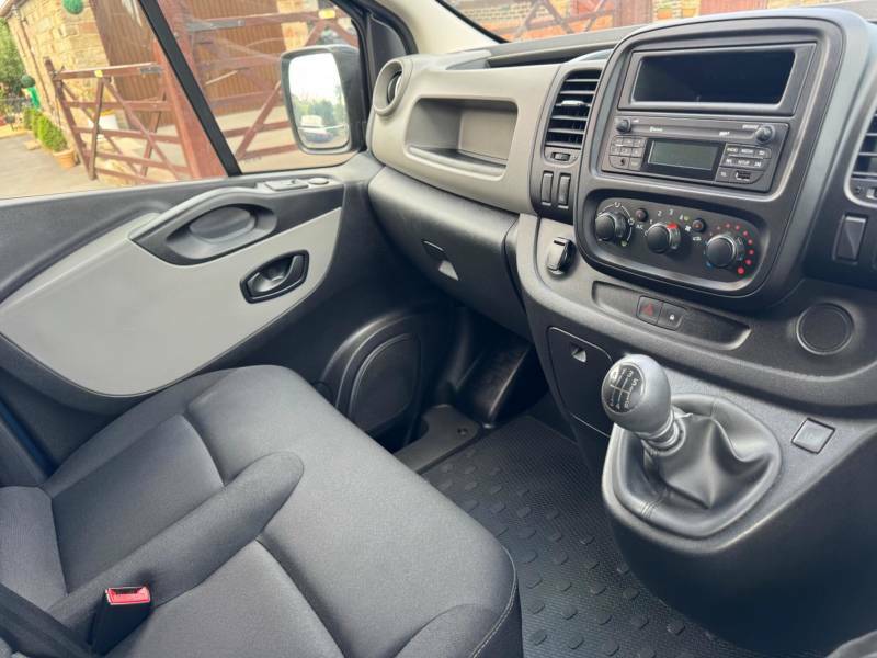 Renault Trafic 1.6 Dci Energy 29 Business Lwb Standard Roof Euro White #11