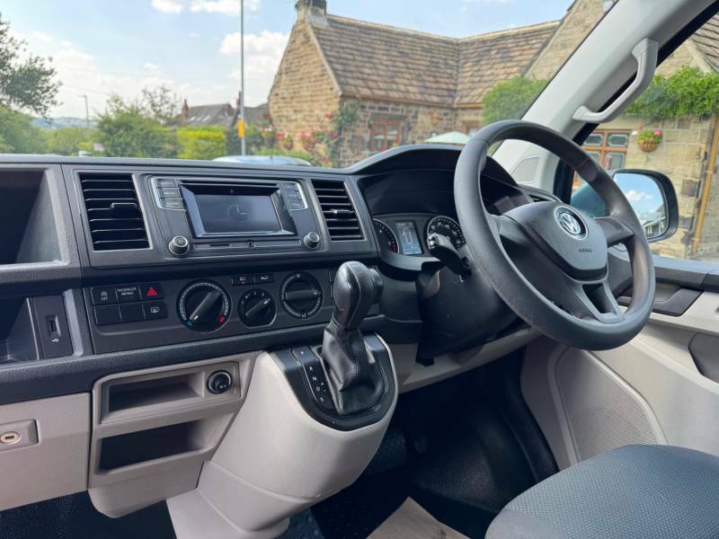 Volkswagen Transporter 2.0 Tdi T30 Trendline Dsg Fwd Swb Euro 6 Ss Green #2