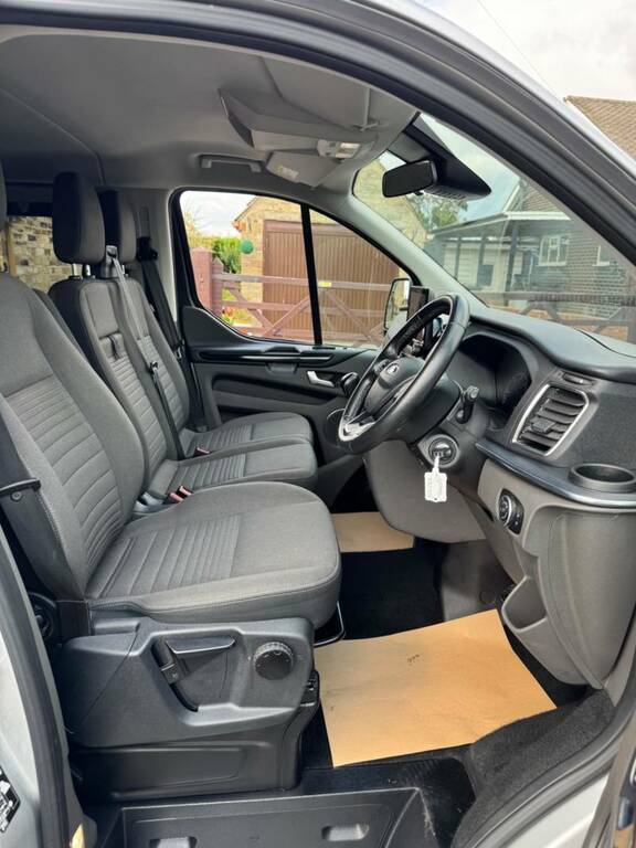 Ford Tourneo Custom Custom 320 Titanium Silver #11